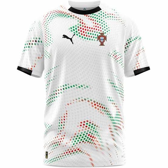 Short sleeve Portugal away kit (2025/26 white