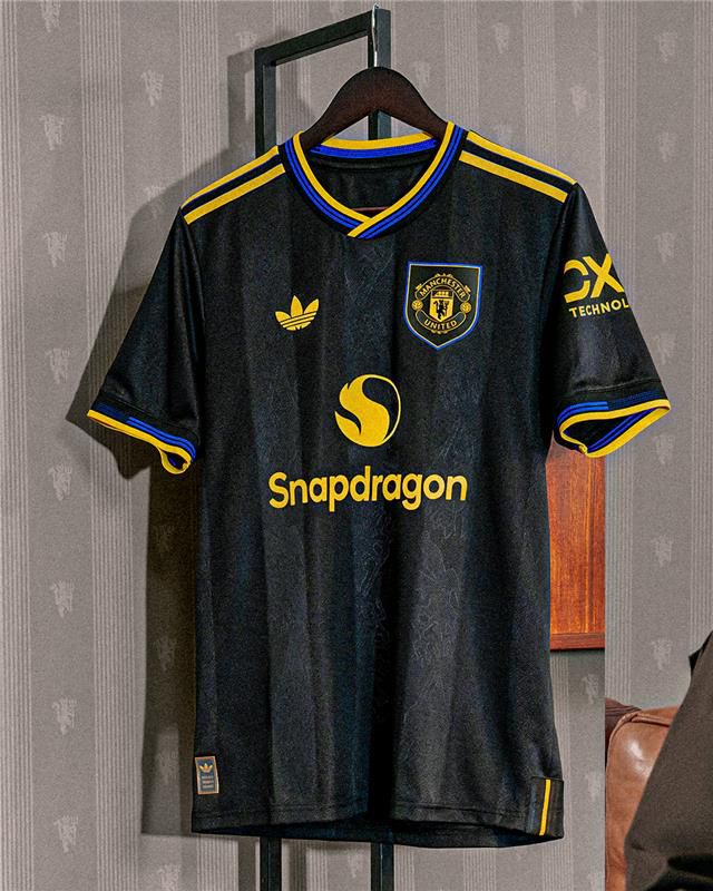short sleeve Manchester United 2025/26 Third kit (black and yellow kit)